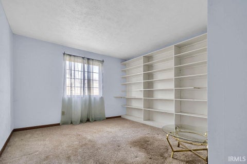 Tiny photo for 546 W Lois Lane, Bloomington, IN 47403 (MLS # 202621851)