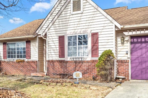 Tiny photo for 546 W Lois Lane, Bloomington, IN 47403 (MLS # 202621851)