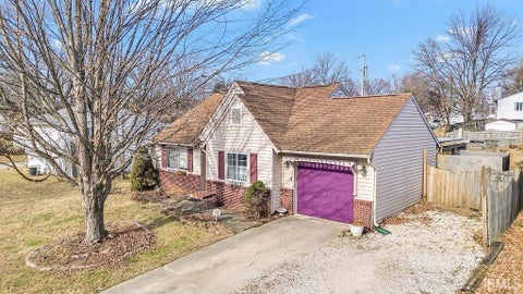 Tiny photo for 546 W Lois Lane, Bloomington, IN 47403 (MLS # 202621851)