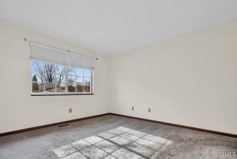 Tiny photo for 546 W Lois Lane, Bloomington, IN 47403 (MLS # 202621851)