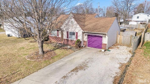 Tiny photo for 546 W Lois Lane, Bloomington, IN 47403 (MLS # 202621851)