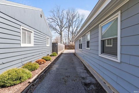Tiny photo for 3530 Kirkland Avenue, Fort Wayne, IN 46805 (MLS # 202609748)