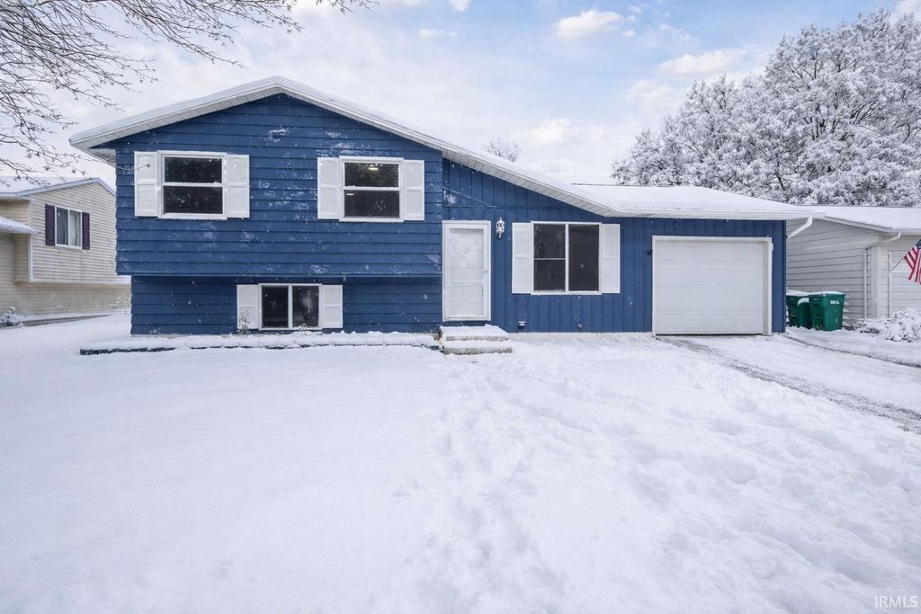 Photo of 1529 Hampton Court, Mishawaka, IN 46544 (MLS # 202602090)