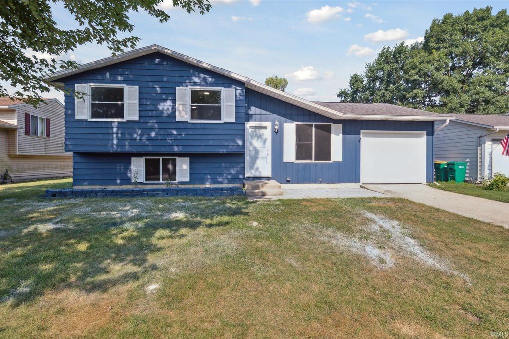 Photo of 1529 Hampton Court, Mishawaka, IN 46544 (MLS # 202602090)