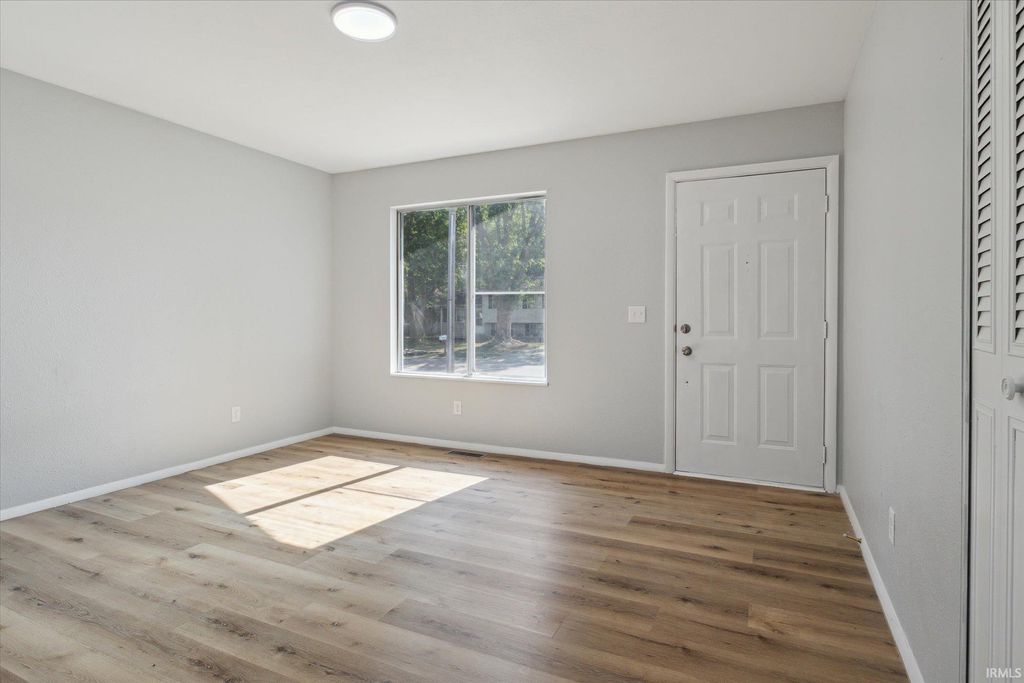 Photo of 1529 Hampton Court, Mishawaka, IN 46544 (MLS # 202602090)