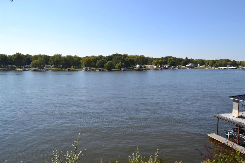Photo of 4372 N Shorewood Court, Monticello, IN 47960 (MLS # 202537416)
