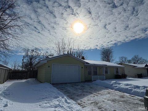Photo of 7336 Regina Drive, Fort Wayne, IN 46815 (MLS # 202603936)