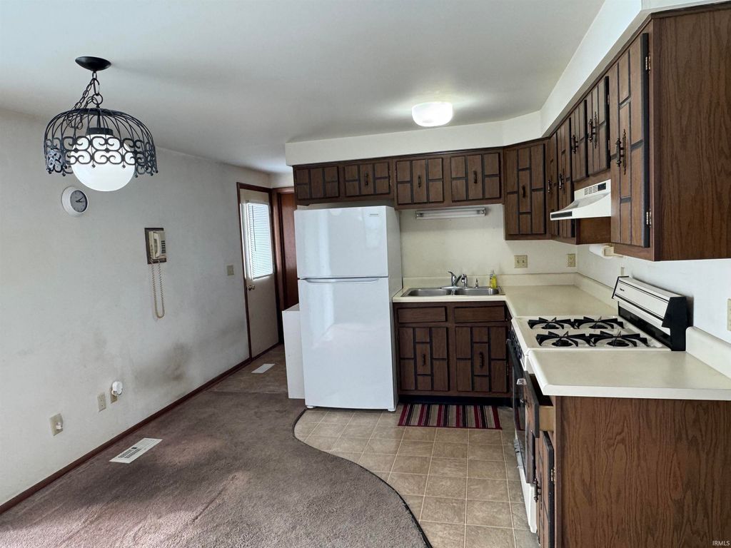 Photo of 7336 Regina Drive, Fort Wayne, IN 46815 (MLS # 202603936)