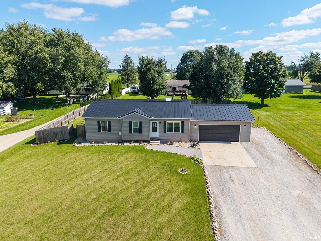 Photo of 6925 S 505 W, Topeka, IN 46571 (MLS # 202640385)
