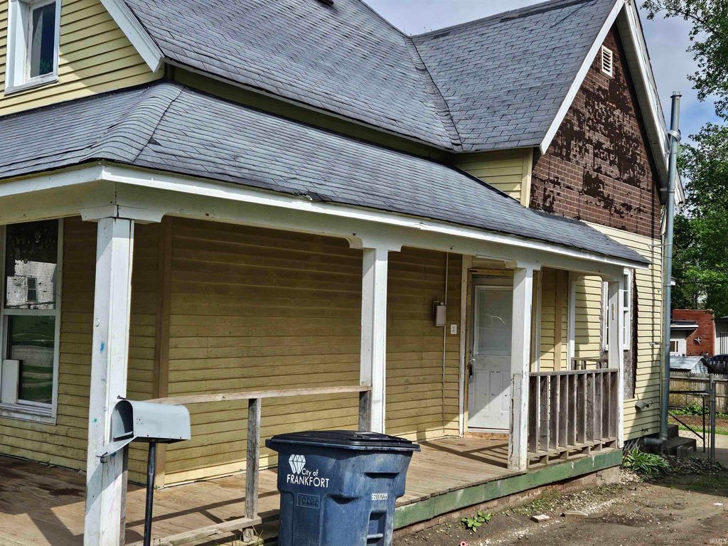 Photo of 6 W Meredith Street, Frankfort, IN 46041 (MLS # 202616075)