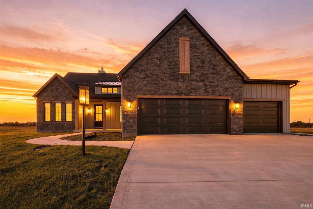 Photo of 12504 Blue Jay Trail, Fort Wayne, IN 46814 (MLS # 202644901)