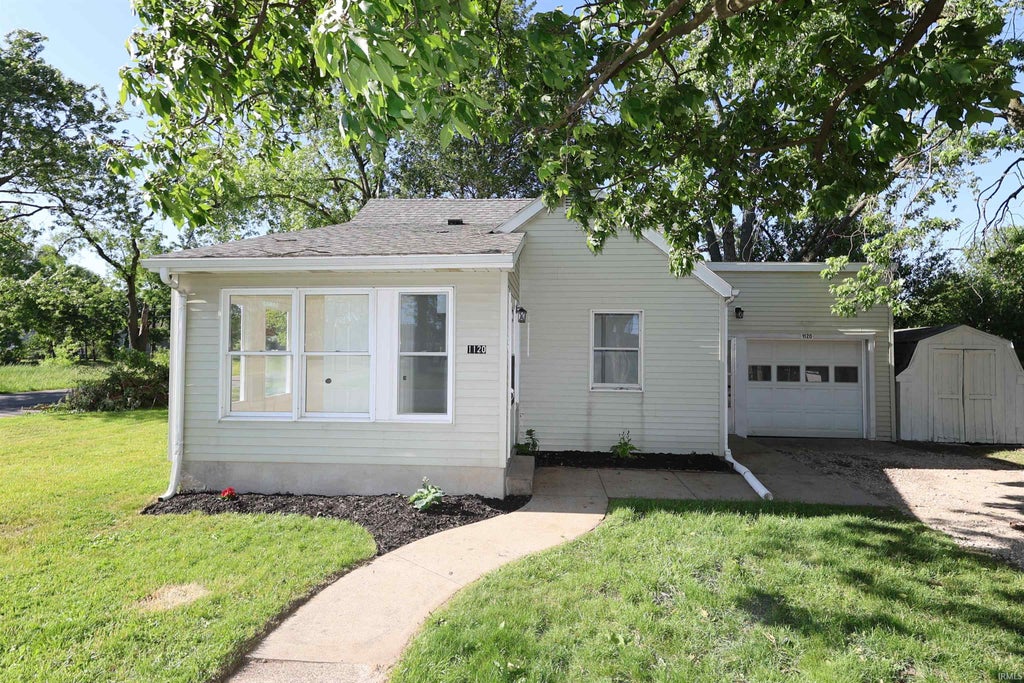 Photo of 1120 Sanders Avenue, Goshen, IN 46528 (MLS # 202621597)