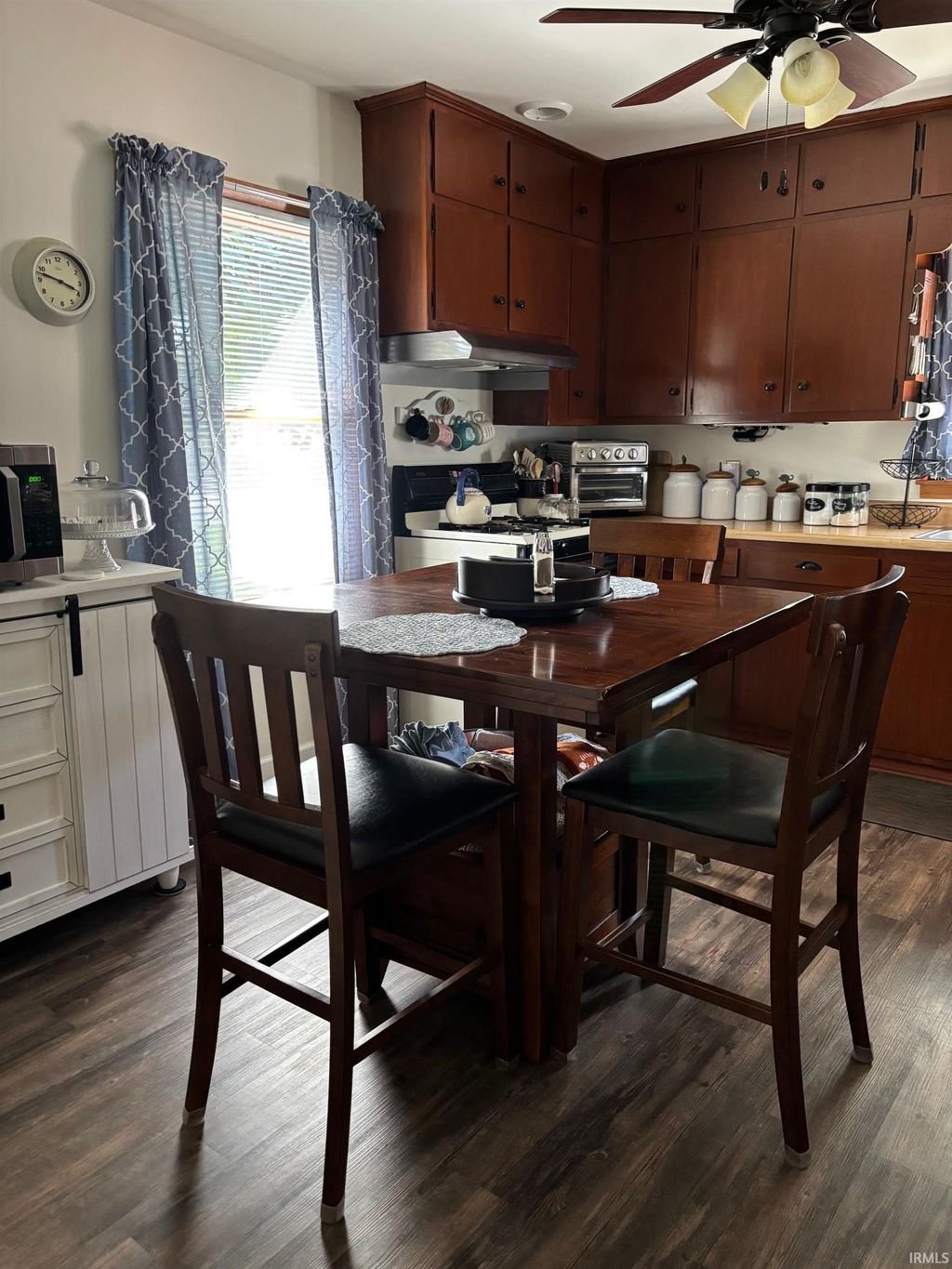 Photo of 724 Elm Road, Bremen, IN 46506 (MLS # 202538995)