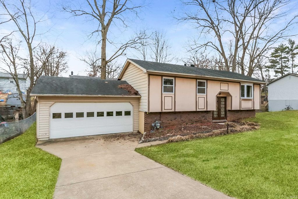 Photo of 6677 Concord Drive, Newburgh, IN 47630 (MLS # 202605919)