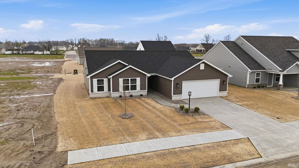 Photo of 218 Saddle Ridge Drive, Garrett, IN 46738 (MLS # 202611394)
