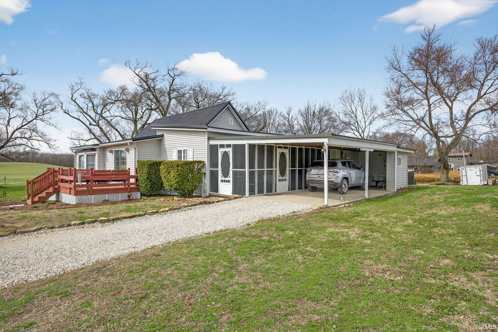 Photo of 902 N 200 W Road, Washington, IN 47501 (MLS # 202608513)