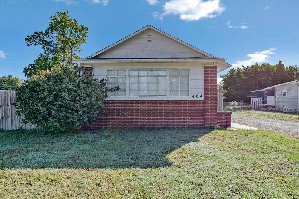 Photo of 404 N Church Street, Fort Branch, IN 47648 (MLS # 202607042)