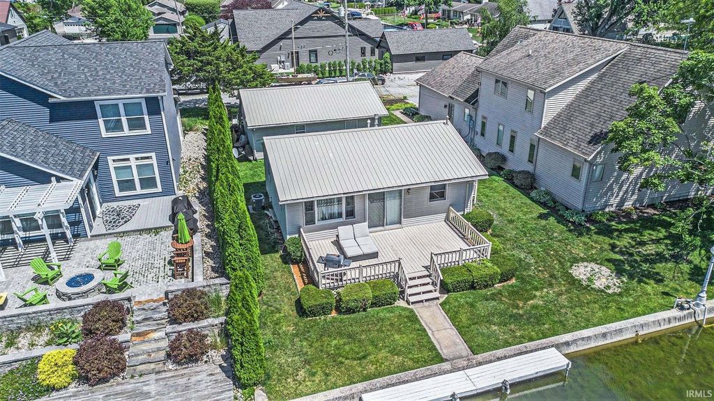 Photo of 10461 N Moore Street, Syracuse, IN 46567 (MLS # 202614300)