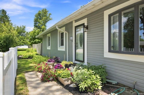 Tiny photo for 2000 Carlisle Drive, West Lafayette, IN 47906 (MLS # 202631817)