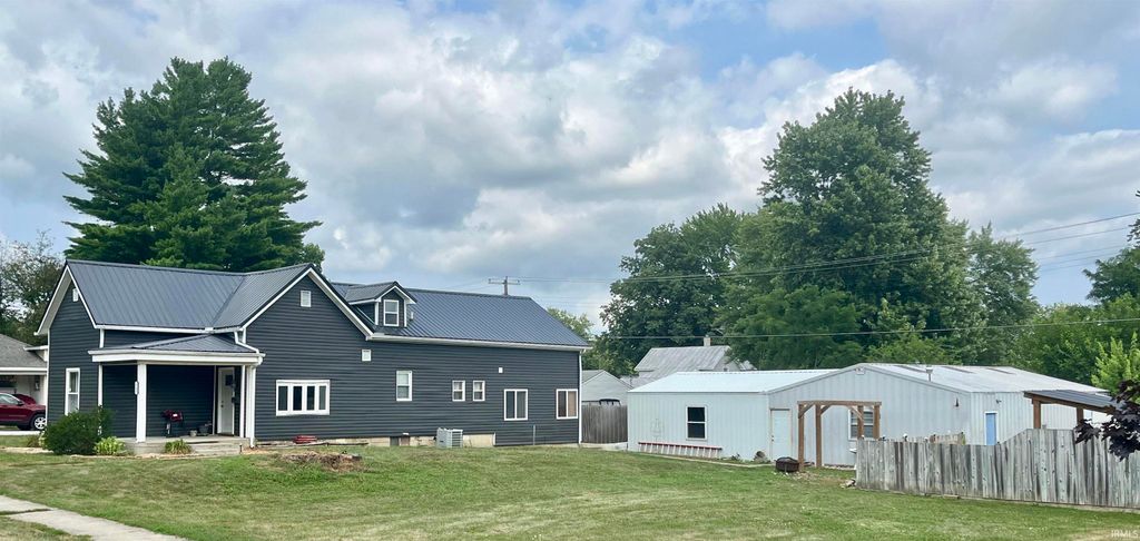 Photo of 722 N Rush Street, Fairmount, IN 46928 (MLS # 202630161)