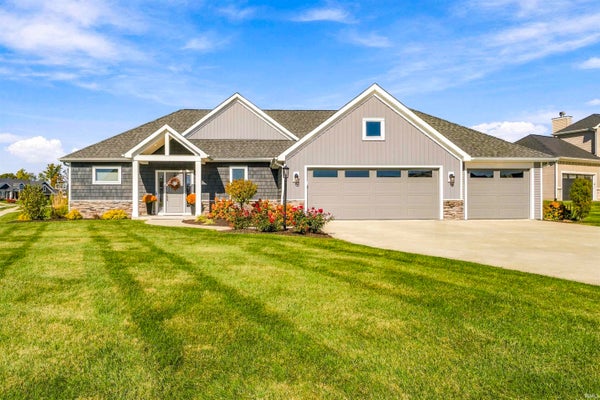 14751 WHISPER ROCK BLVD, FORT WAYNE, IN 46845 - Image f05bace54ef2d3e3cf195bd59f4ab76f/176273928