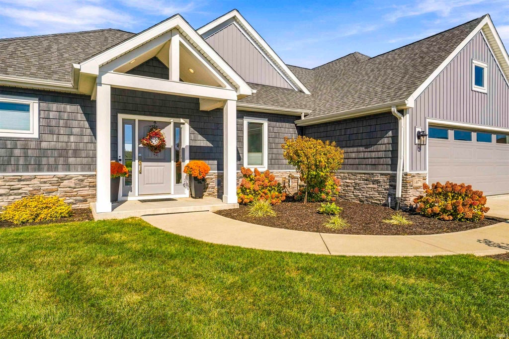 Photo of 14751 Whisper Rock Boulevard, Fort Wayne, IN 46845 (MLS # 202644091)