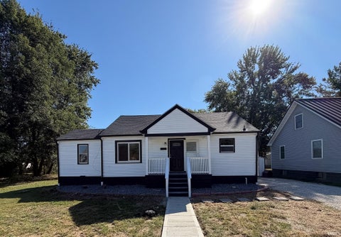 Photo of 805 E 1ST Street, Huntingburg, IN 47542 (MLS # 202641878)