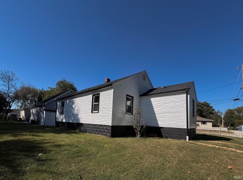 Tiny photo for 805 E 1ST Street, Huntingburg, IN 47542 (MLS # 202641878)