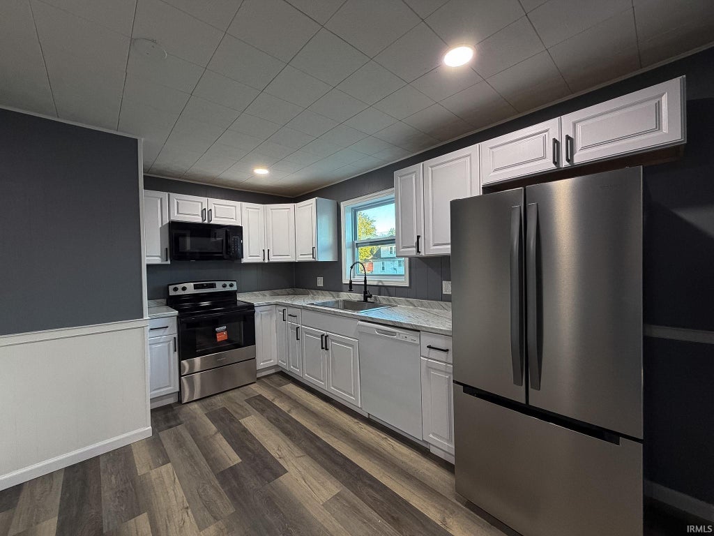 Photo of 805 E 1ST Street, Huntingburg, IN 47542 (MLS # 202641878)