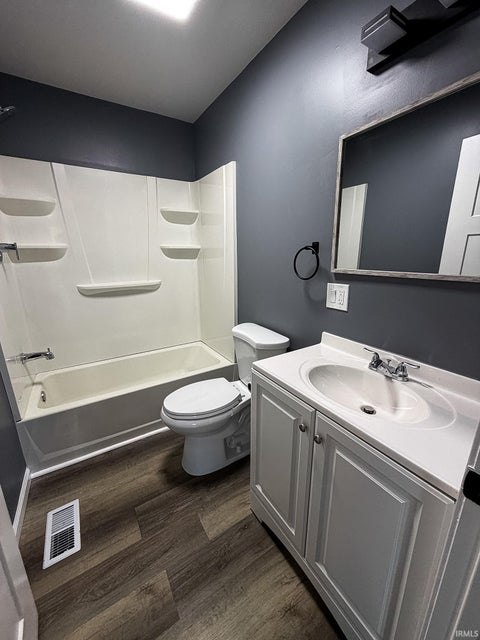 Tiny photo for 805 E 1ST Street, Huntingburg, IN 47542 (MLS # 202641878)
