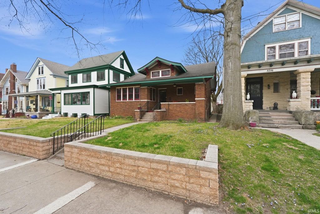 Photo of 1220 W Wayne Street, Fort Wayne, IN 46802 (MLS # 202610707)