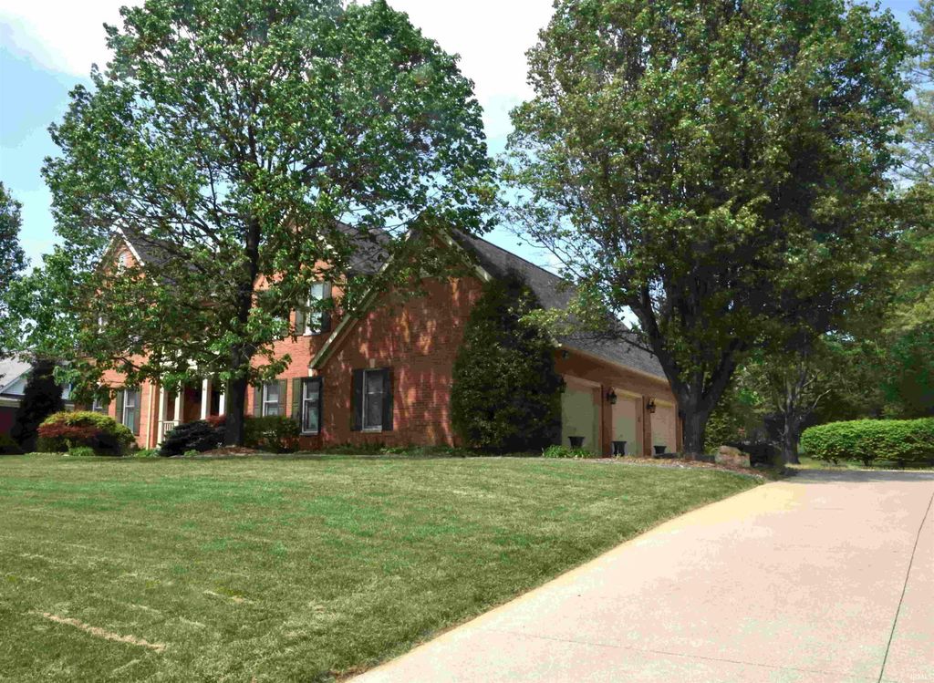Photo of 1332 Cobblestone Road, Jasper, IN 47546 (MLS # 202613716)