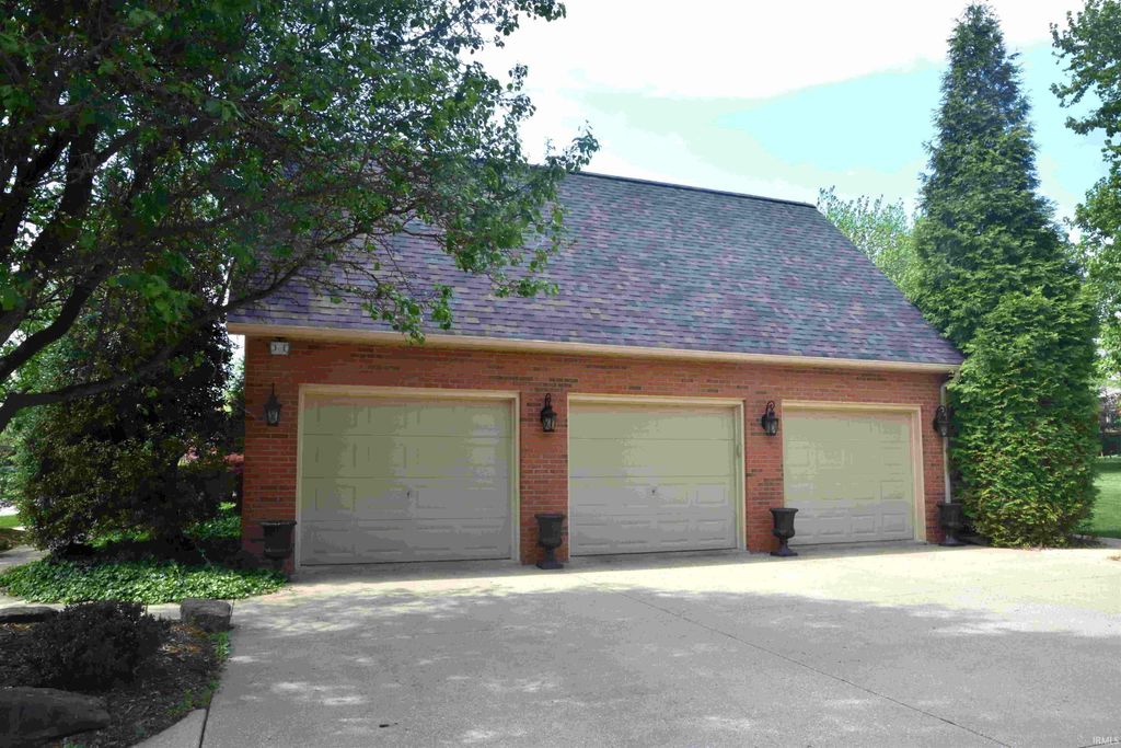 Photo of 1332 Cobblestone Road, Jasper, IN 47546 (MLS # 202613716)