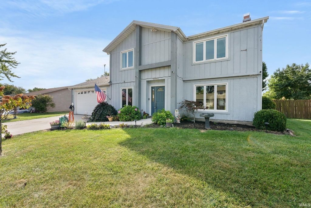 Photo of 10023 Tiffany Drive, Fort Wayne, IN 46804 (MLS # 202537864)