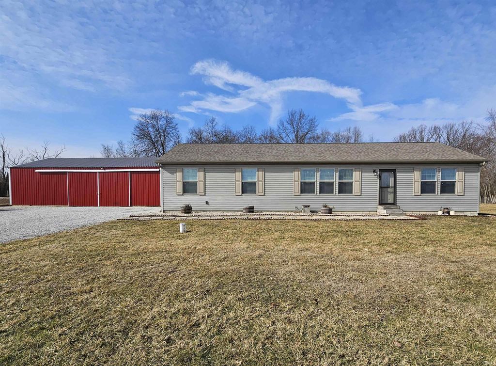 Photo of 1864 S 700 E Road, Marion, IN 46953 (MLS # 202605371)