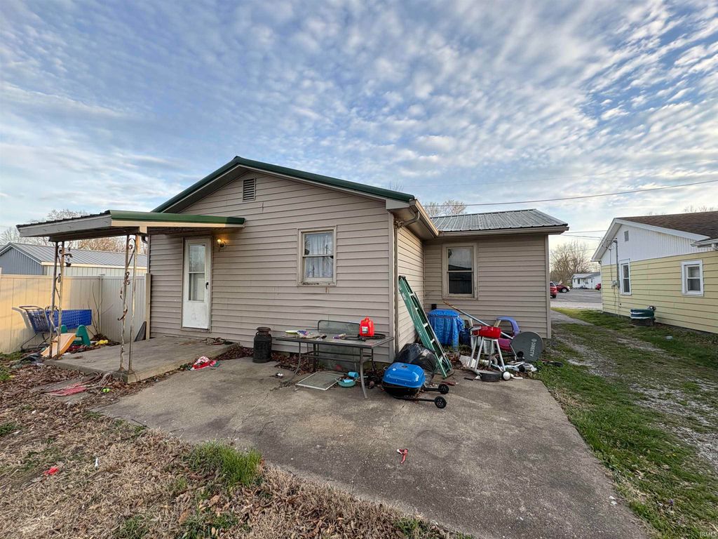 Photo of 823 W Wood Street, Princeton, IN 47670 (MLS # 202610399)