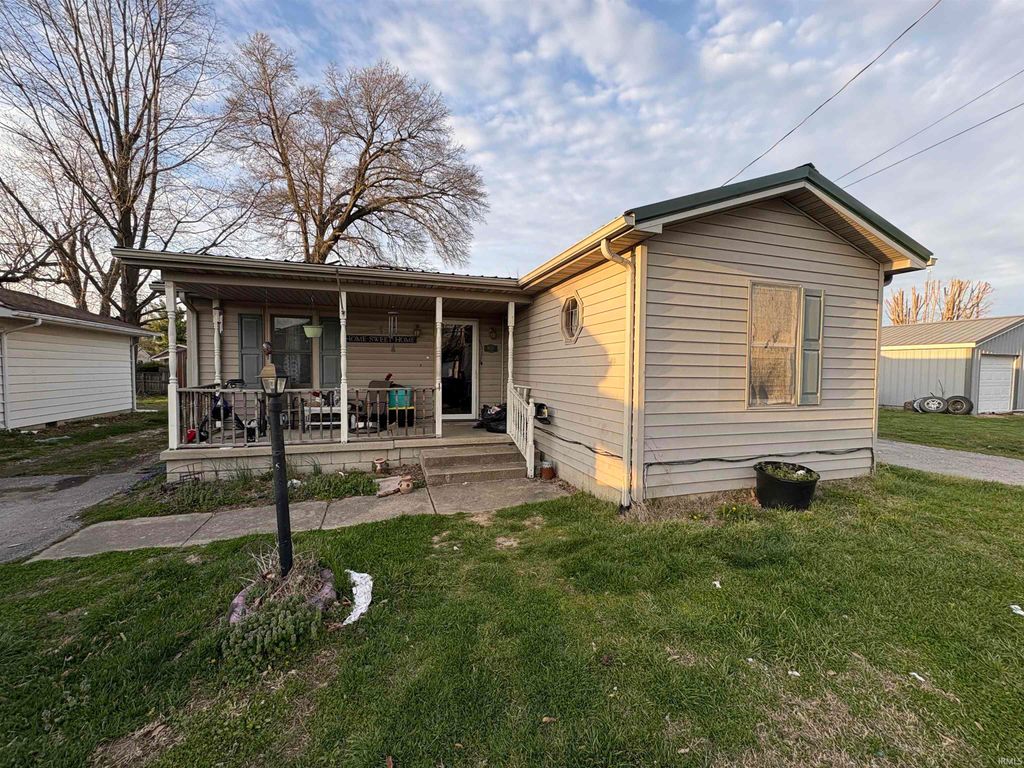 Photo of 823 W Wood Street, Princeton, IN 47670 (MLS # 202610399)