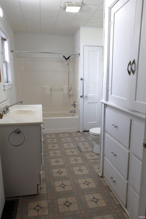 Tiny photo for 210 W Division Street, Oakland City, IN 47660 (MLS # 202605714)