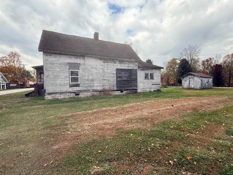 Tiny photo for 903 E Porter Street, Winslow, IN 47598 (MLS # 202545477)