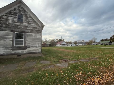 Tiny photo for 903 E Porter Street, Winslow, IN 47598 (MLS # 202545477)