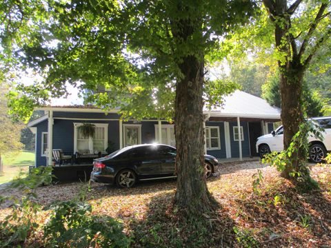 Photo of 1146 S Paoli Unionville Road, Paoli, IN 47454 (MLS # 202537892)