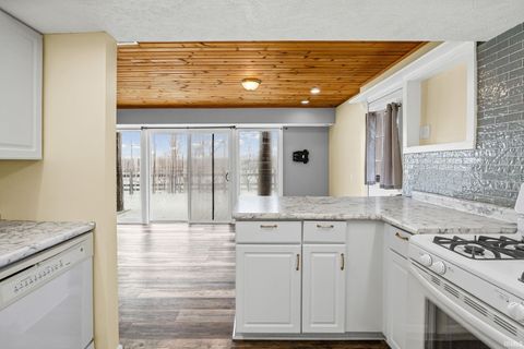 Tiny photo for 11914 W Breezy Point Drive, Monticello, IN 47960 (MLS # 202607538)