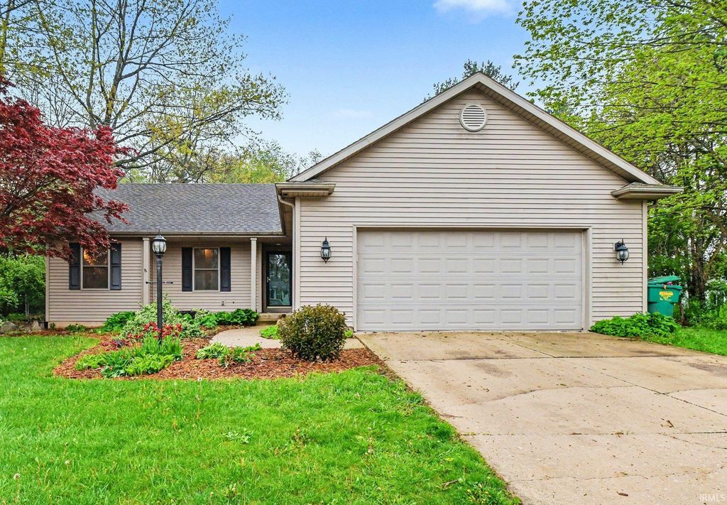 Photo of 23780 Julep Julep Court, South Bend, IN 46614 (MLS # 202616731)