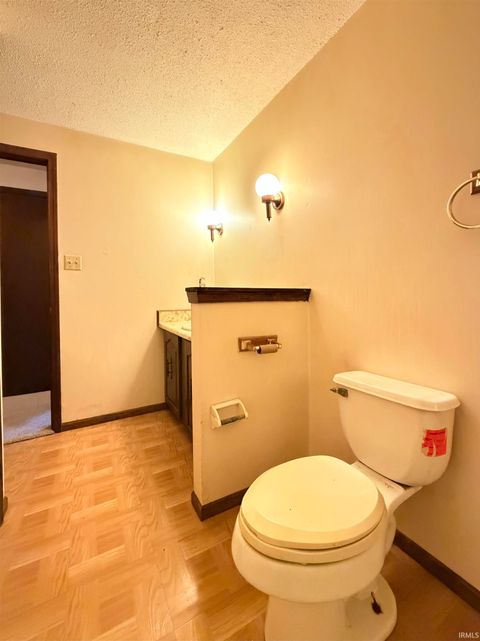 Tiny photo for 1521 Canterbury Court, Huntington, IN 46750 (MLS # 202624751)