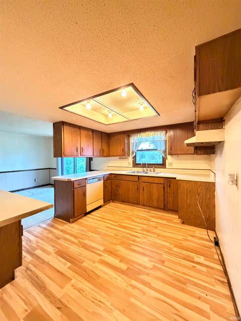 Tiny photo for 1521 Canterbury Court, Huntington, IN 46750 (MLS # 202624751)