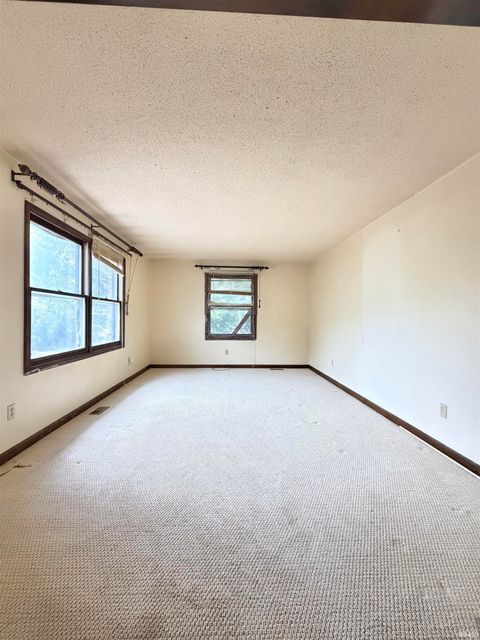 Tiny photo for 1521 Canterbury Court, Huntington, IN 46750 (MLS # 202624751)
