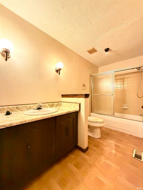 Tiny photo for 1521 Canterbury Court, Huntington, IN 46750 (MLS # 202624751)