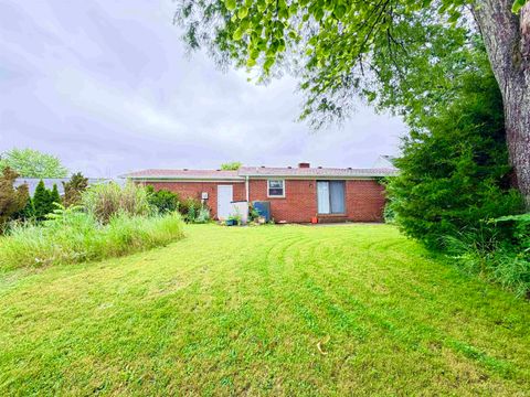 Tiny photo for 1521 Canterbury Court, Huntington, IN 46750 (MLS # 202624751)