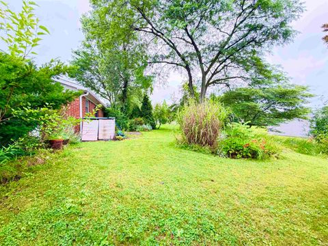 Tiny photo for 1521 Canterbury Court, Huntington, IN 46750 (MLS # 202624751)