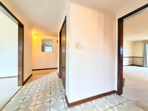 Tiny photo for 1521 Canterbury Court, Huntington, IN 46750 (MLS # 202624751)